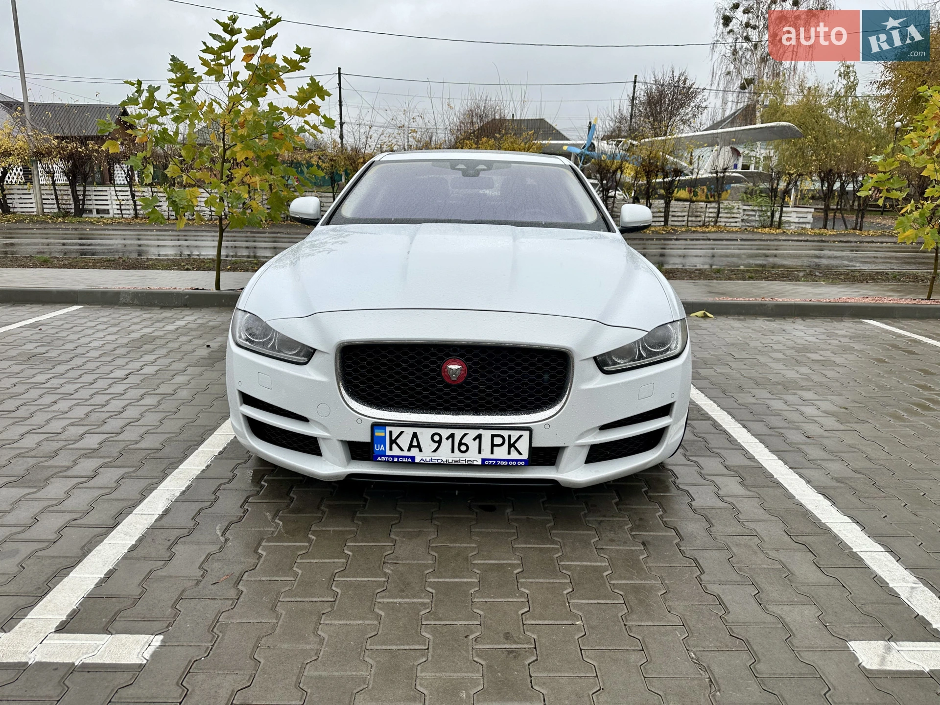 2018 Jaguar XE - мініатюра 2