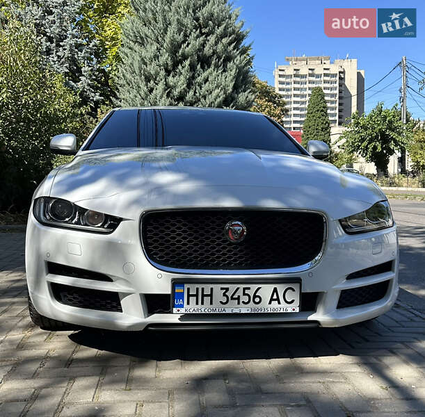Jaguar XE 2015