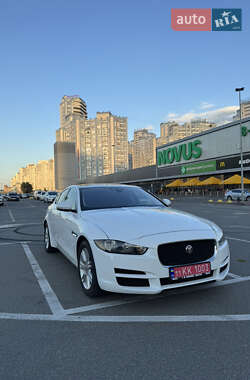 Седан Jaguar XE 2019 в Киеве