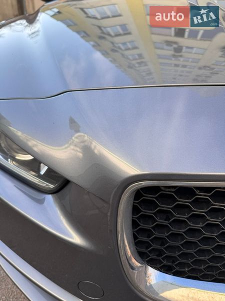 Седан Jaguar XE 2016 в Киеве