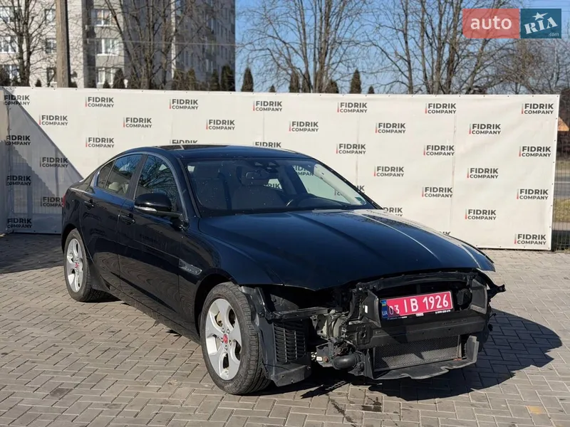 Jaguar XE