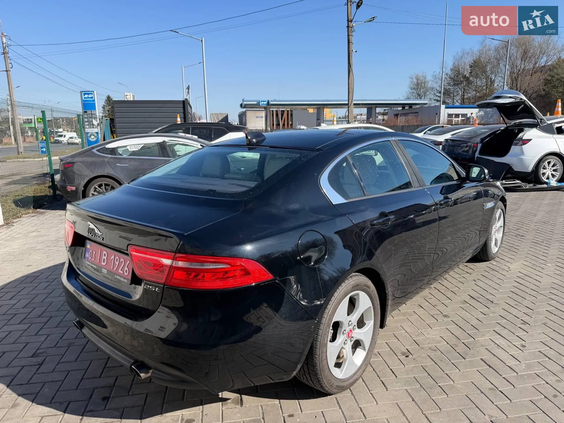 2016 Jaguar XE - мініатюра 6