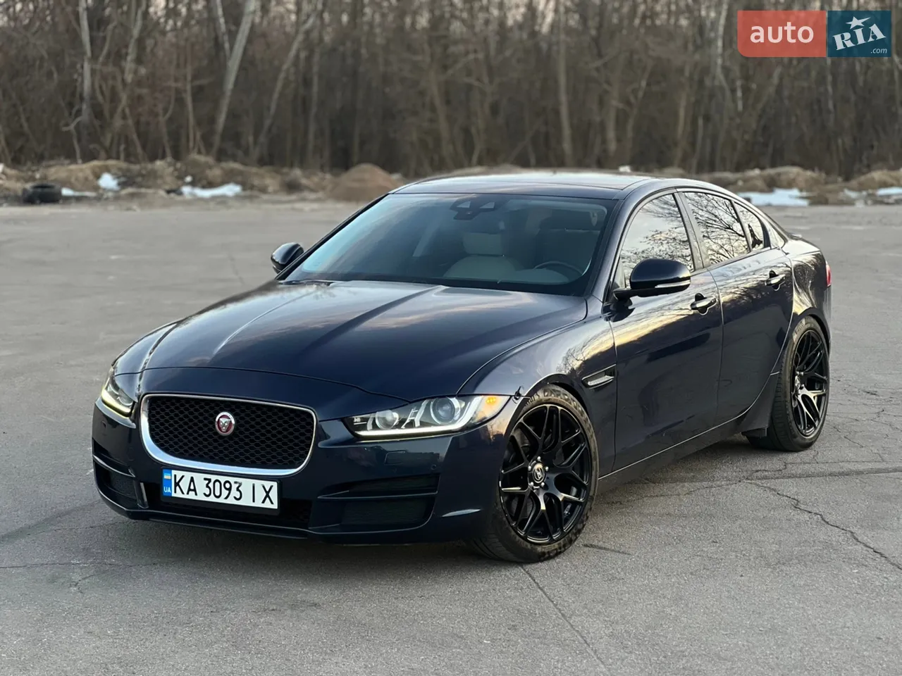 2017 Jaguar XE - мініатюра 10