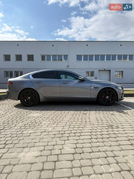 Седан Jaguar XE 2020 в Львове фото 12 Седан Jaguar XE 2020 в Львове