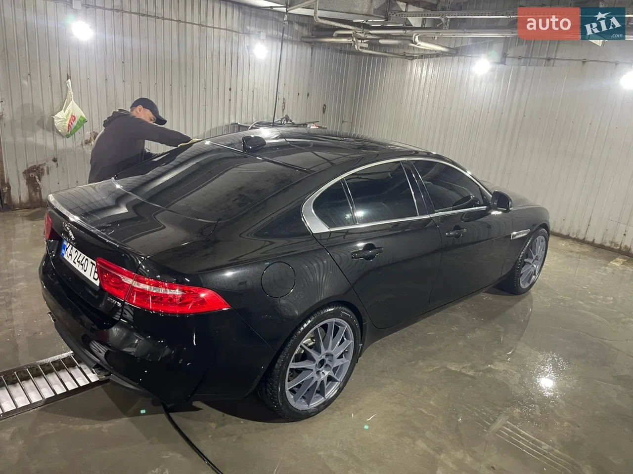 2016 Jaguar XE - мініатюра 26