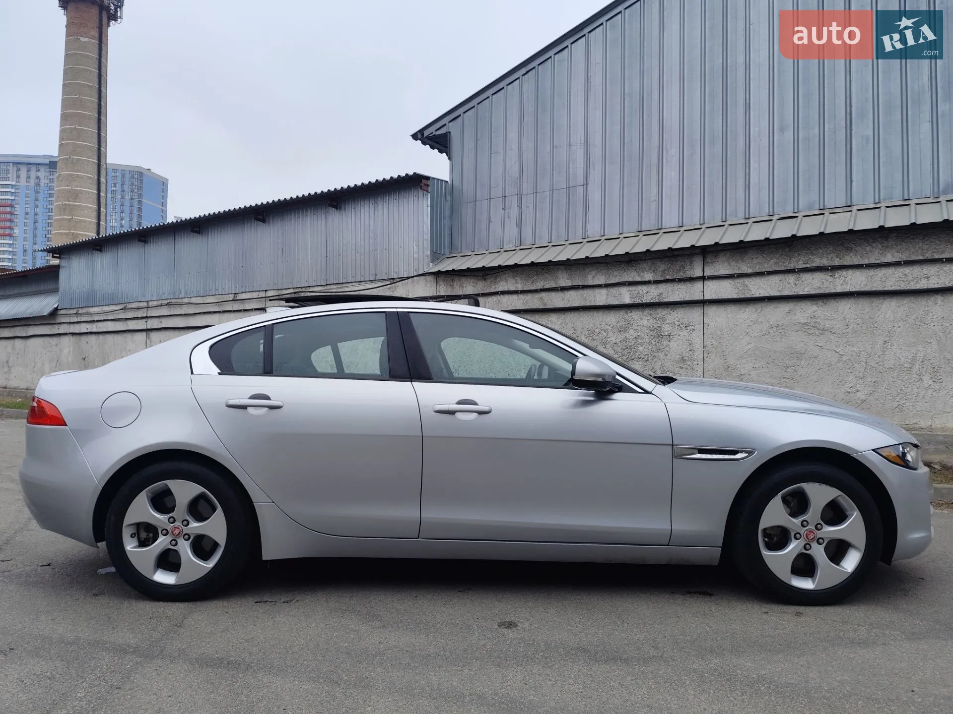 2016 Jaguar XE - мініатюра 6