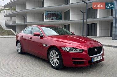 Седан Jaguar XE 2016 в Одесі
