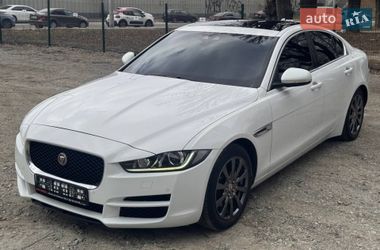 Седан Jaguar XE 2015 в Києві
