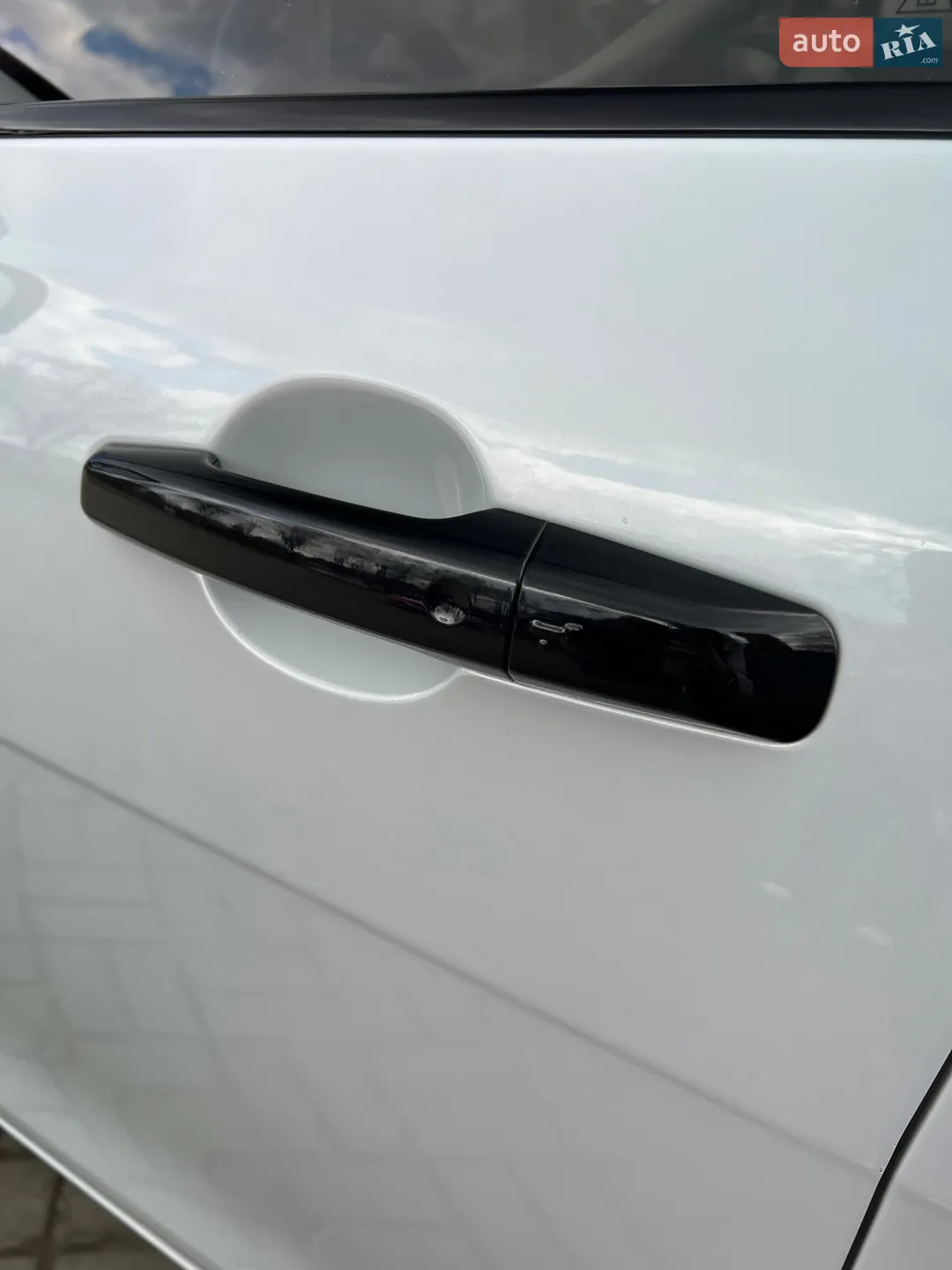 2019 Jaguar XE - мініатюра 9