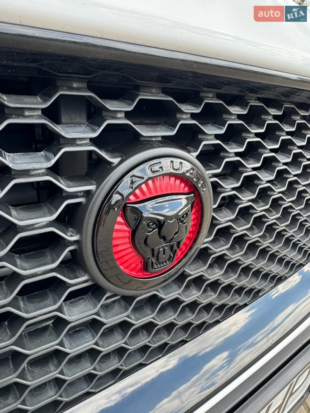 2018 Jaguar XE - мініатюра 9