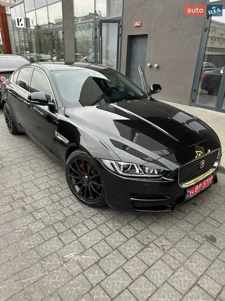 2018 Jaguar XE - мініатюра 6