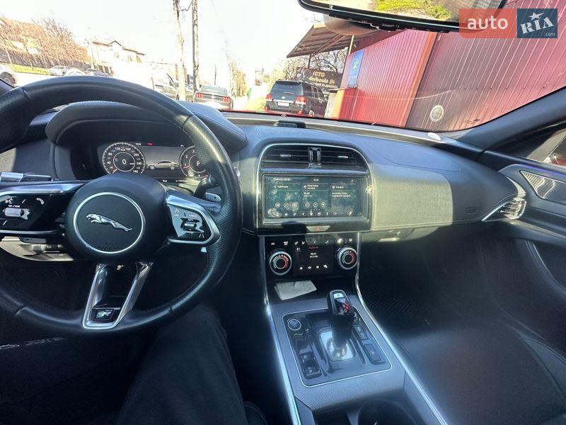 Седан Jaguar XE 2019 в Києві фото 11 Седан Jaguar XE 2019 в Києві