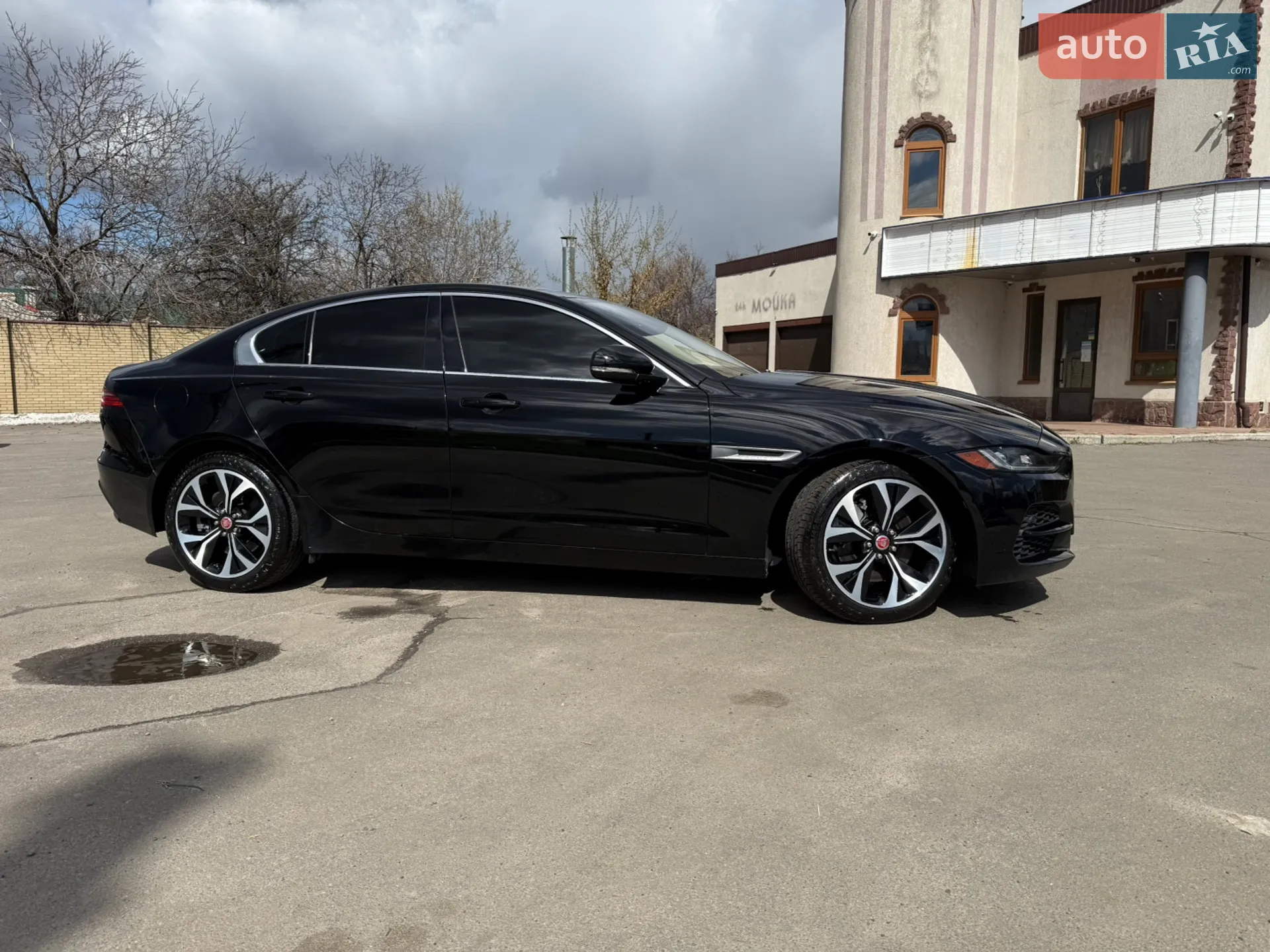 2020 Jaguar XE - мініатюра 2