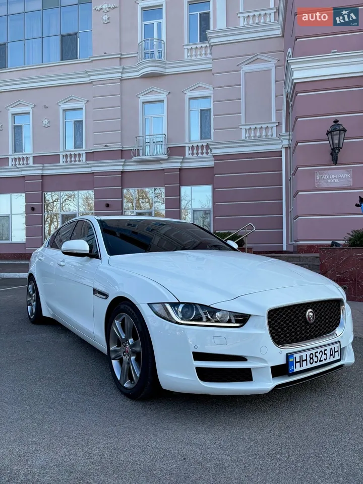2016 Jaguar XE - мініатюра 34
