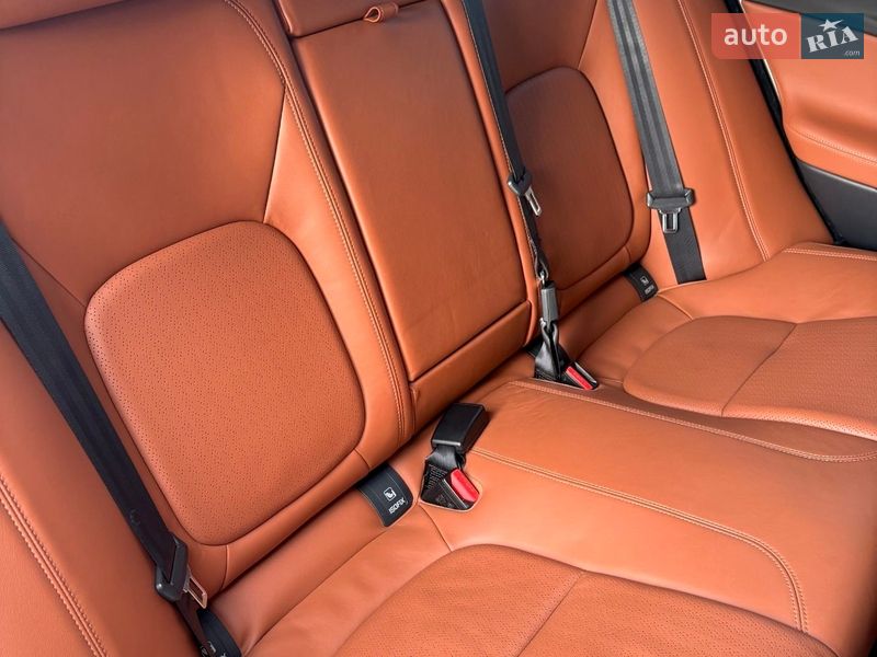 Седан Jaguar XE 2017 в Одесі