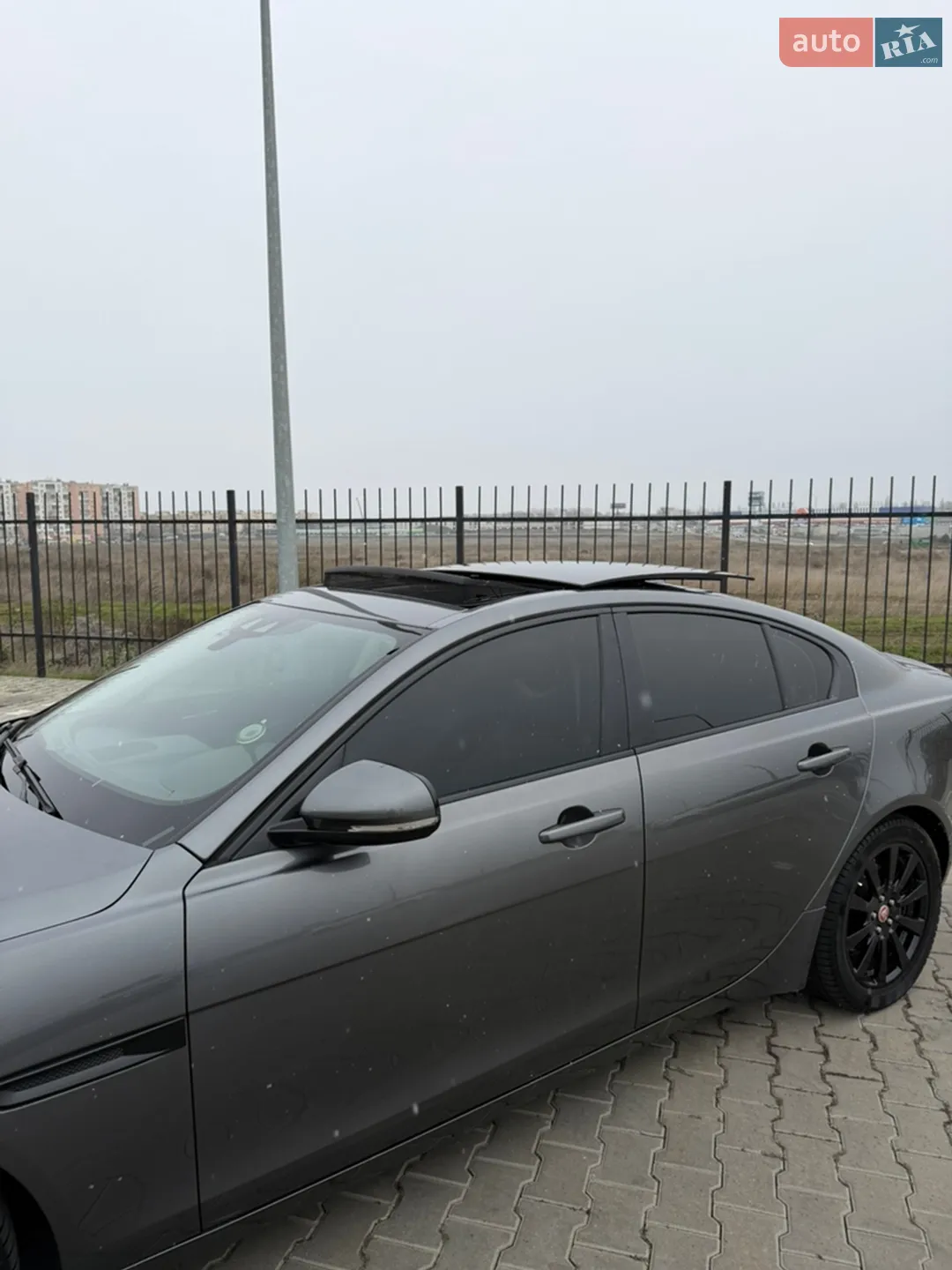 2015 Jaguar XE - мініатюра 2