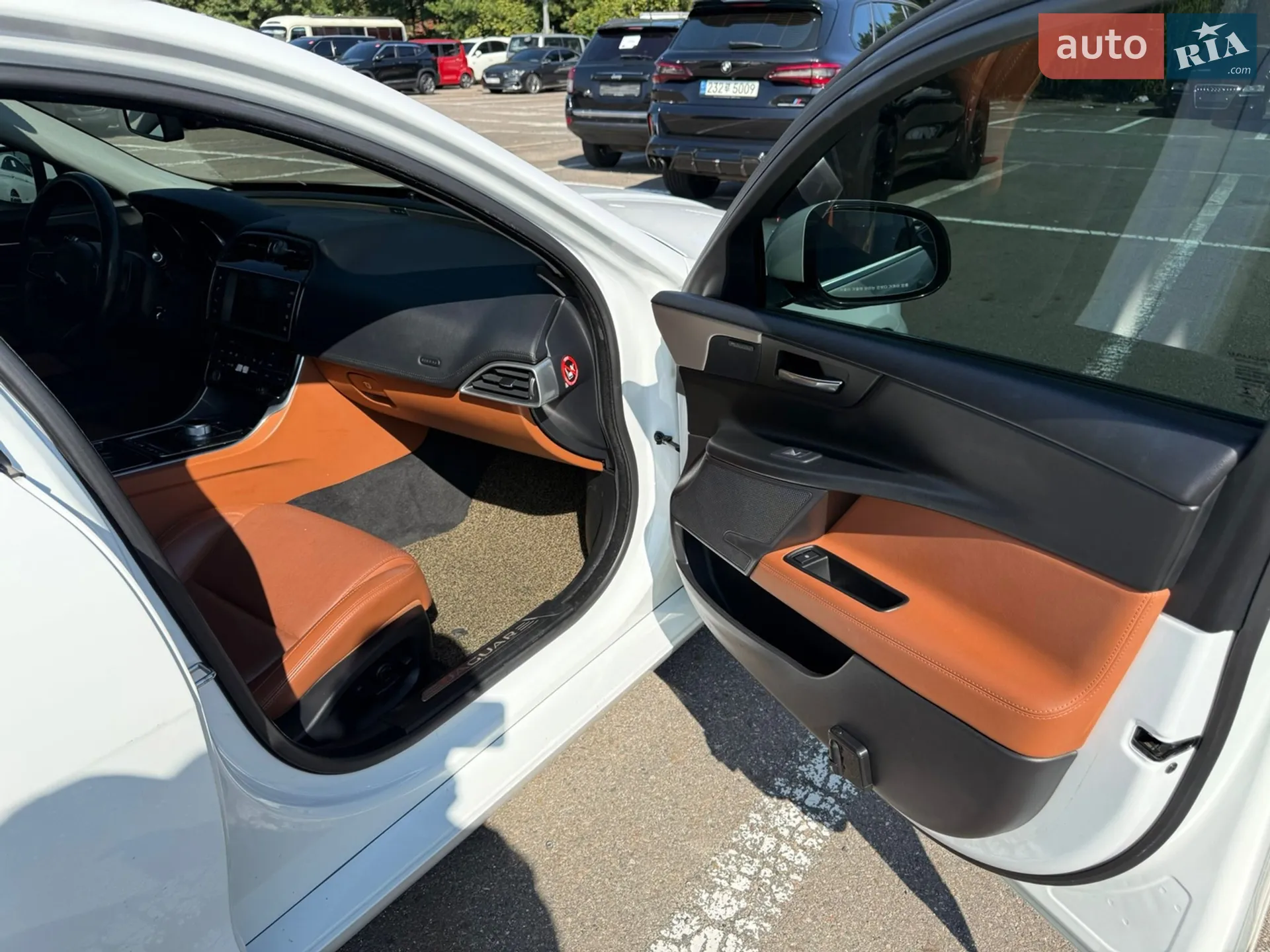 2015 Jaguar XE - мініатюра 2