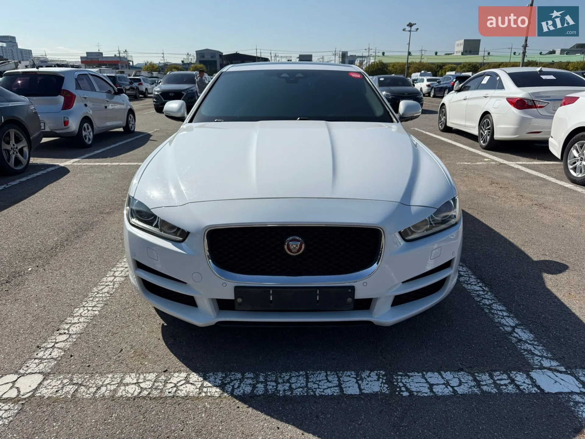 2015 Jaguar XE - мініатюра 11