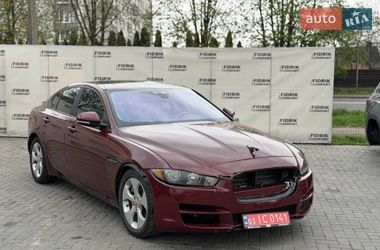 Седан Jaguar XE 2016 в Луцьку