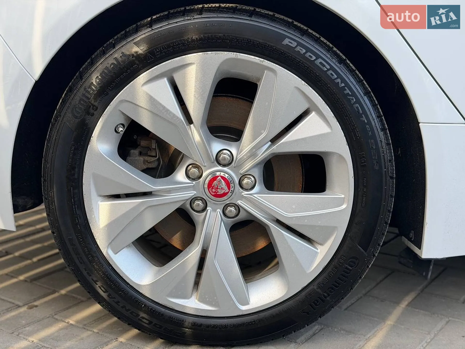 2019 Jaguar XE - мініатюра 13