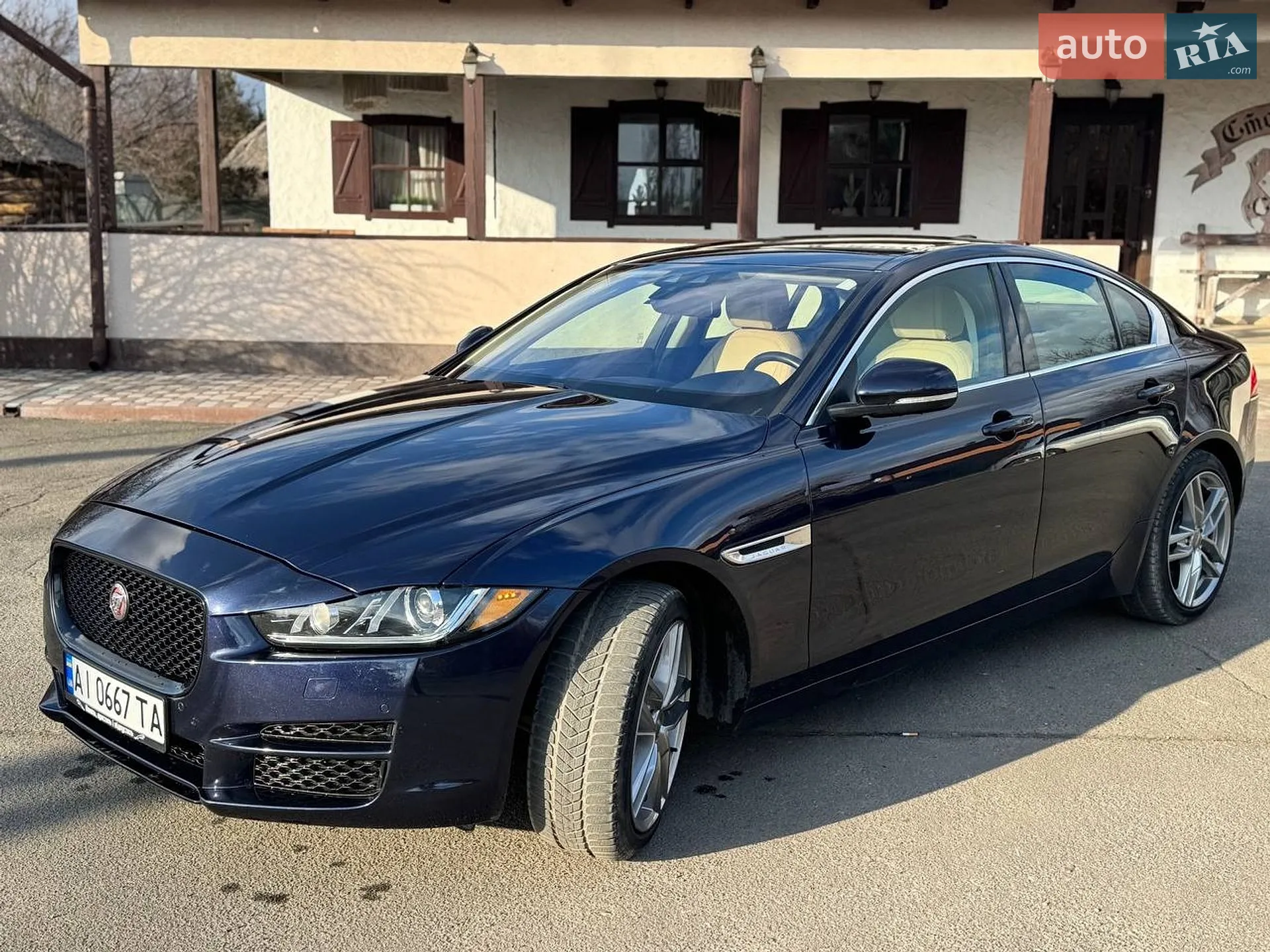 2016 Jaguar XE - мініатюра 13