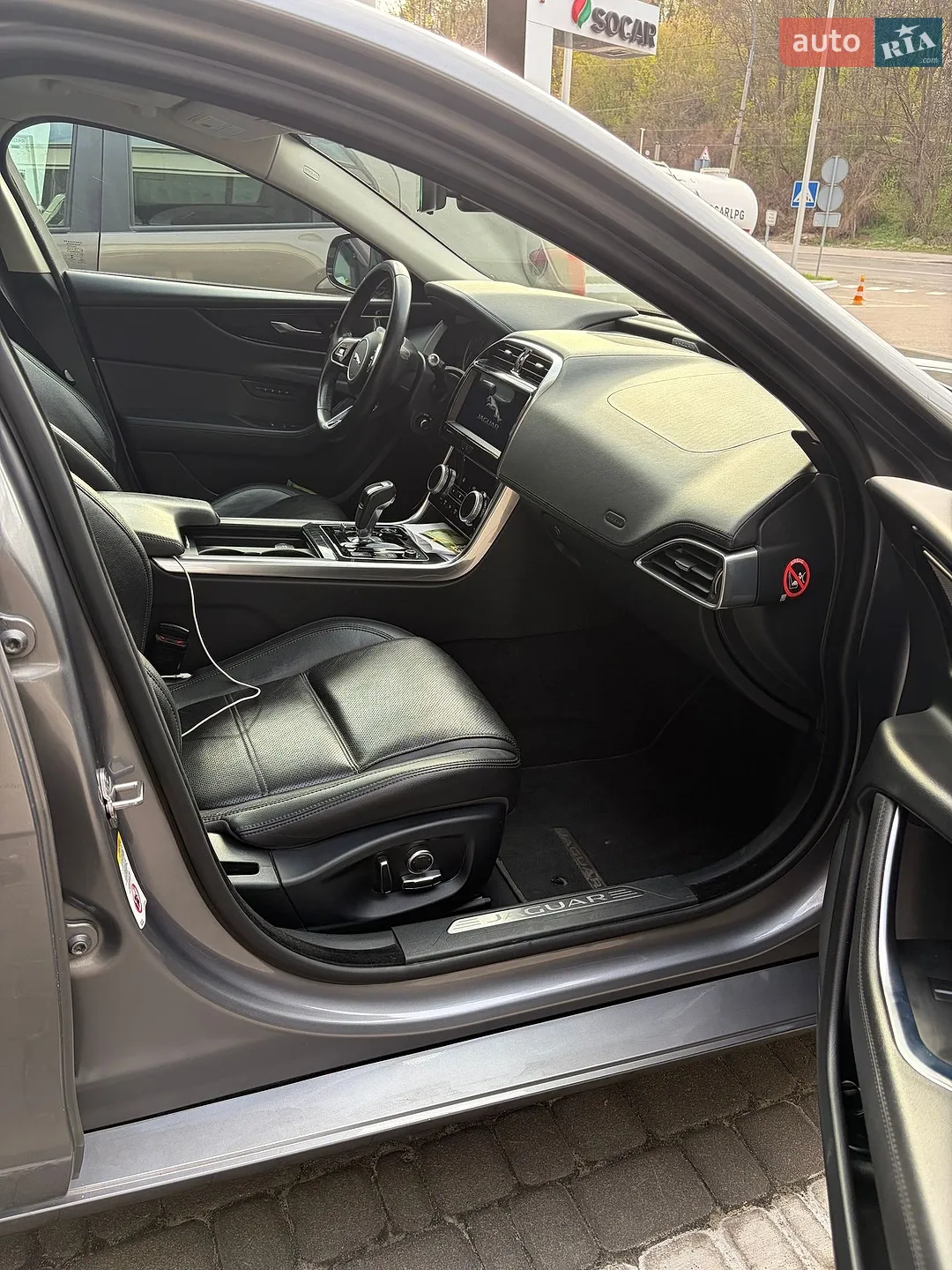 2019 Jaguar XE - мініатюра 15