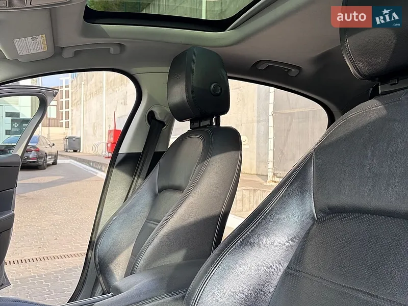 Jaguar XE 2019 VIN SAJAE4FX8LCP56665 фото оголошення 29 з 80