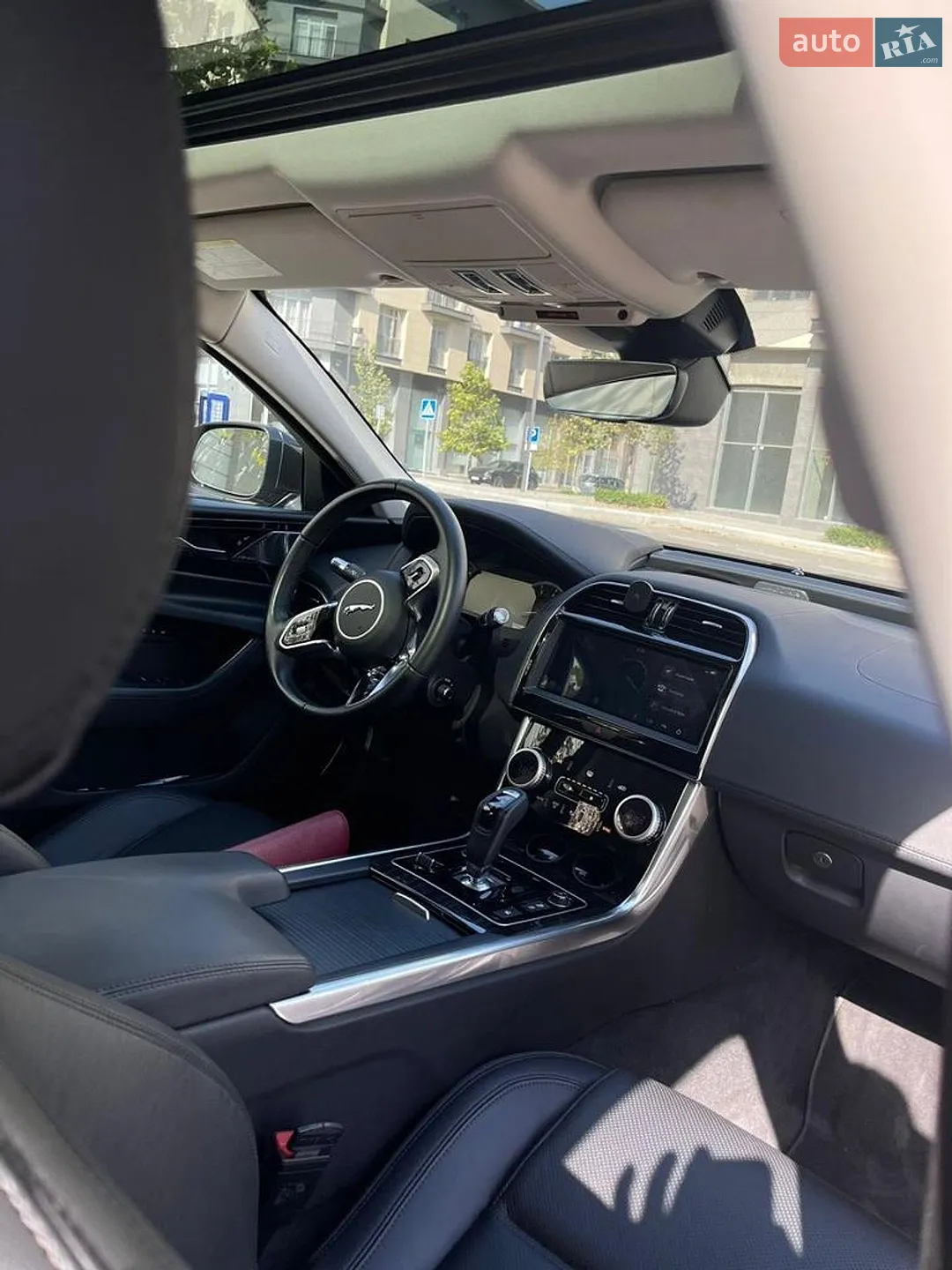 2019 Jaguar XE - мініатюра 43