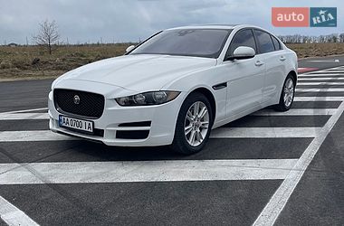 Седан Jaguar XE 2017 в Киеве