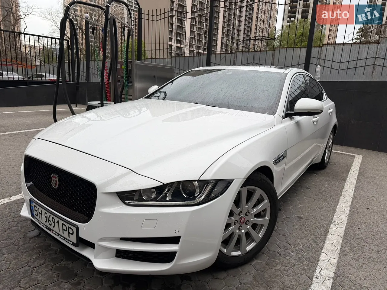 2016 Jaguar XE - мініатюра 23