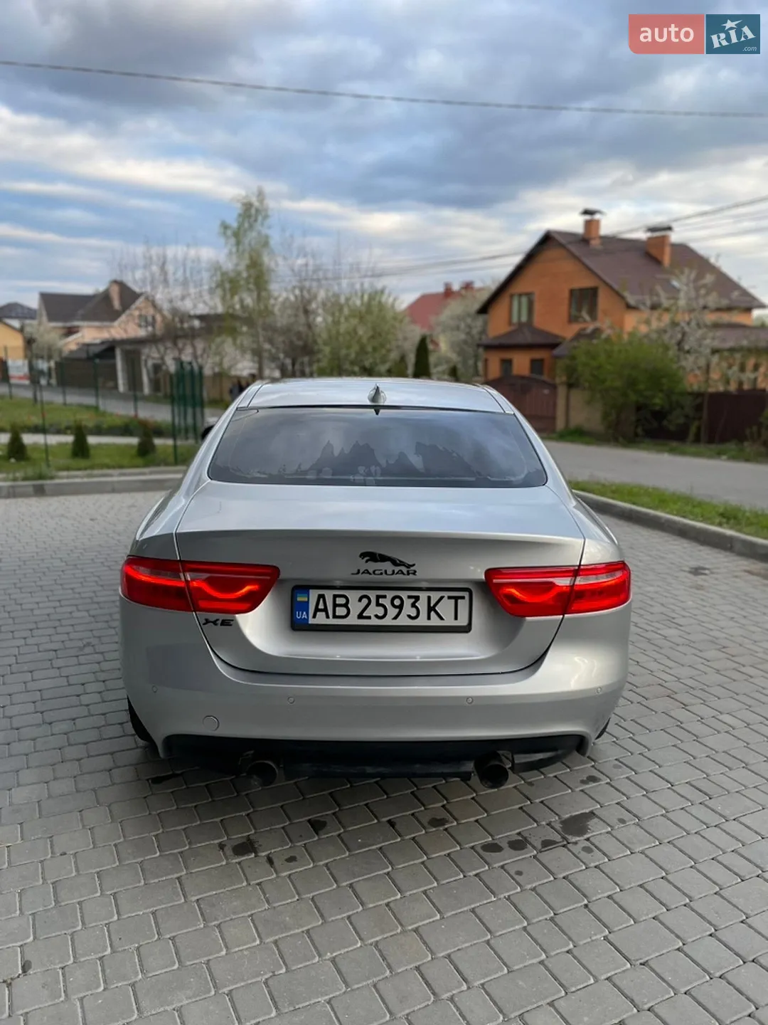 2016 Jaguar XE - мініатюра 4