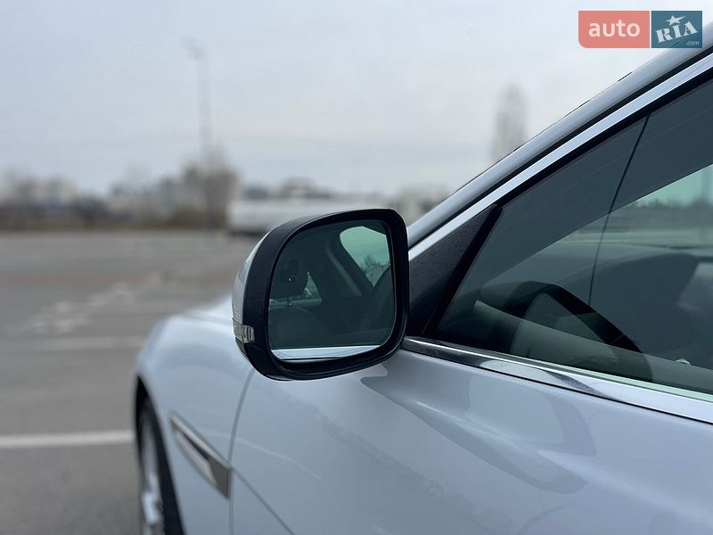 Седан Jaguar XE 2019 в Киеве