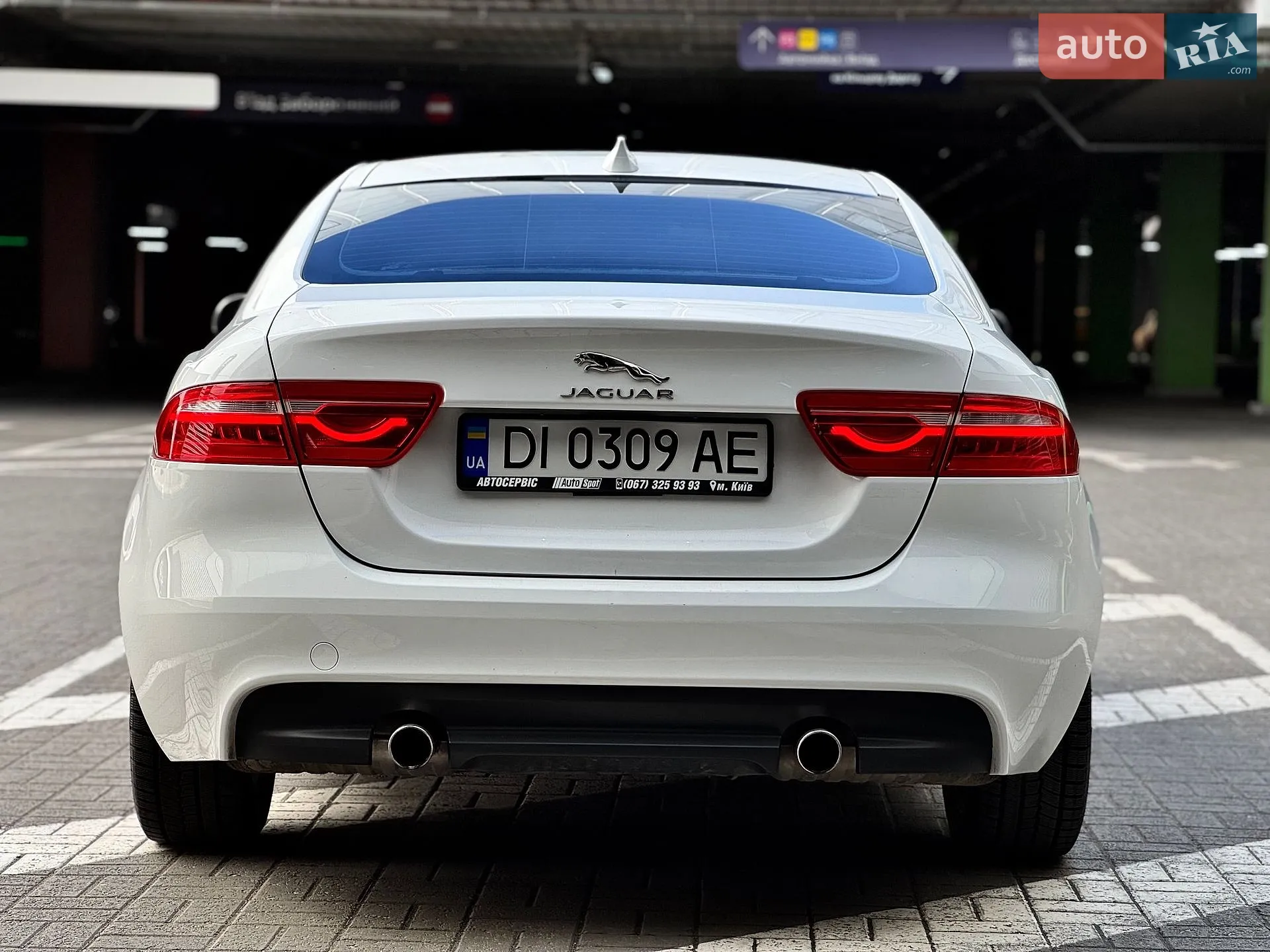 2016 Jaguar XE - мініатюра 20