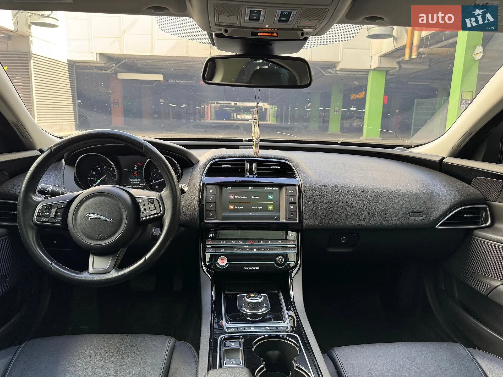 2016 Jaguar XE - мініатюра 44