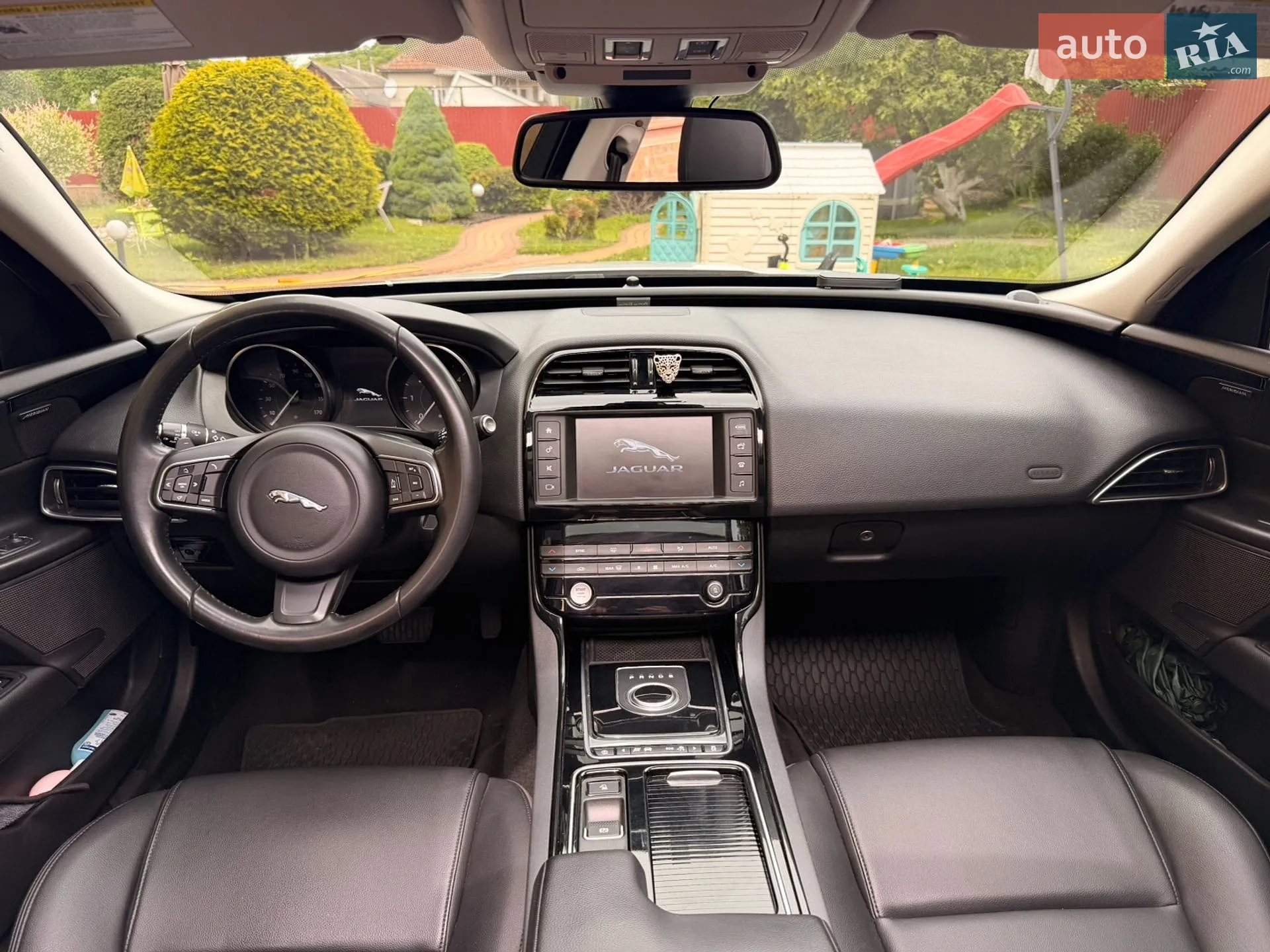2018 Jaguar XE - мініатюра 30
