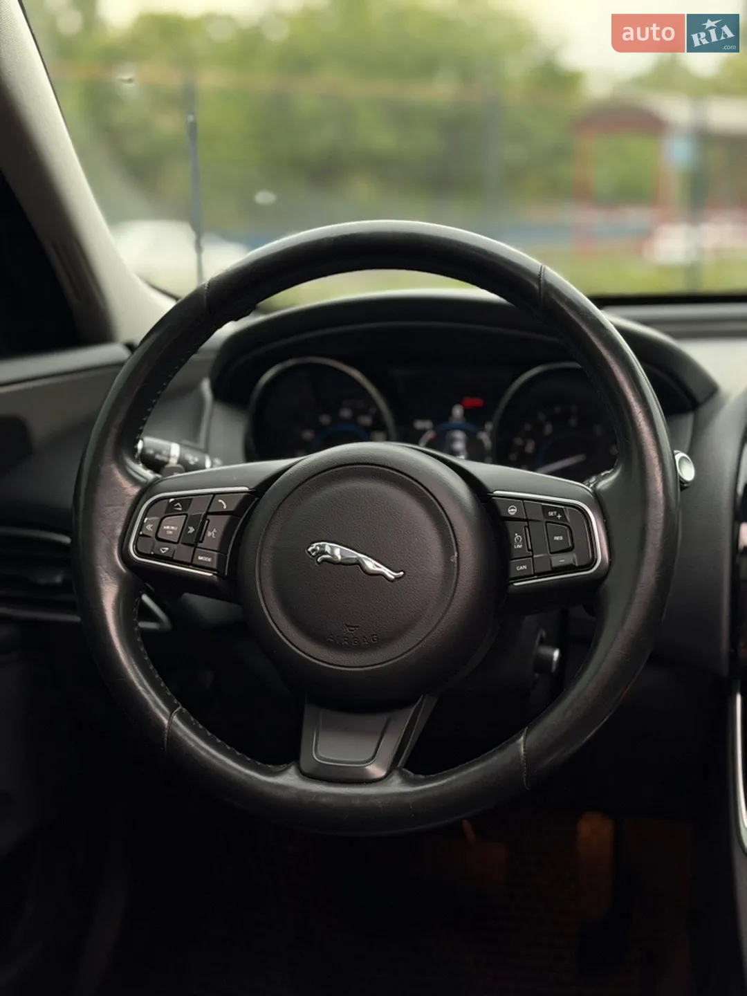 2016 Jaguar XE - мініатюра 22