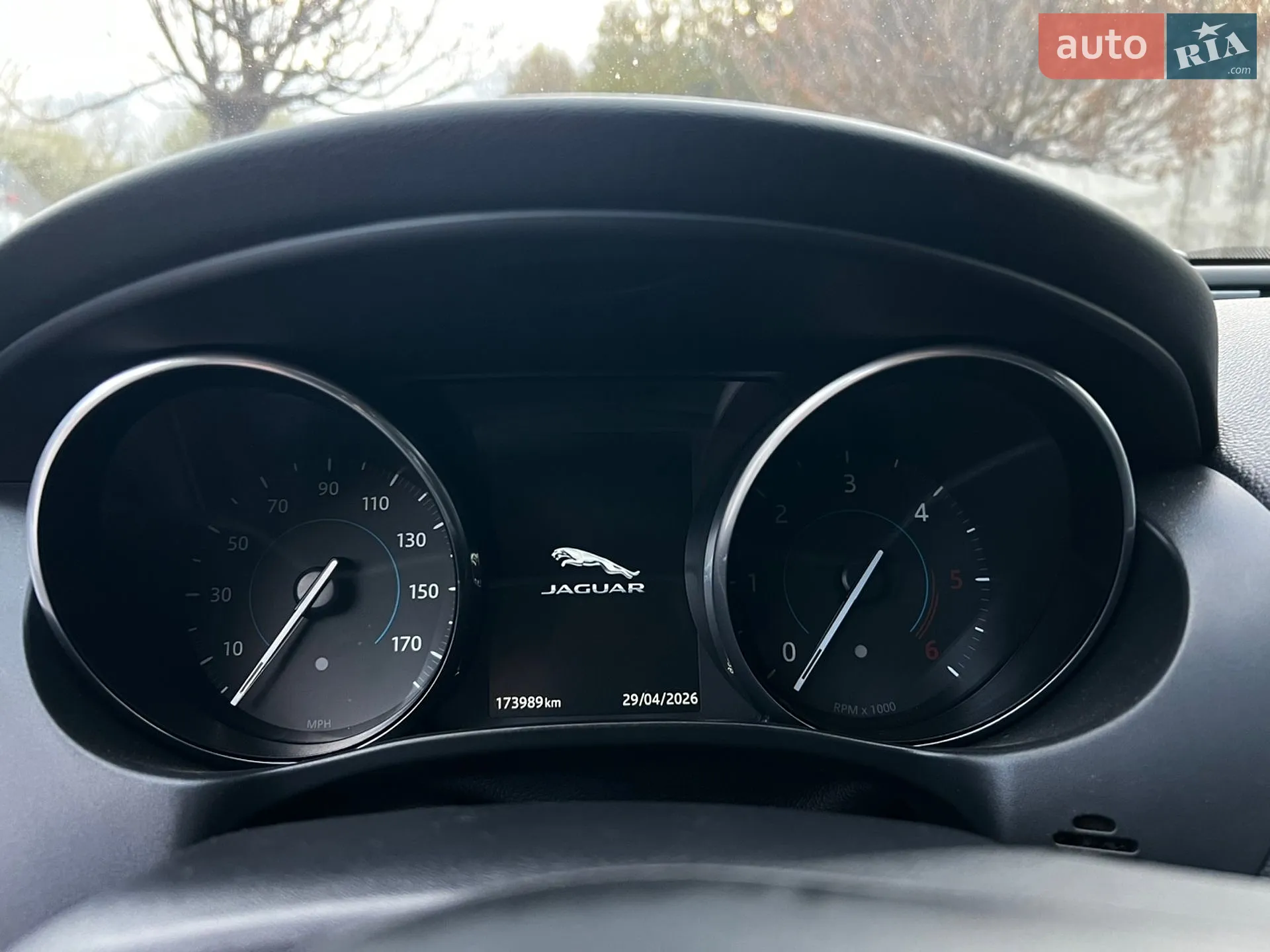 2016 Jaguar XE - мініатюра 4
