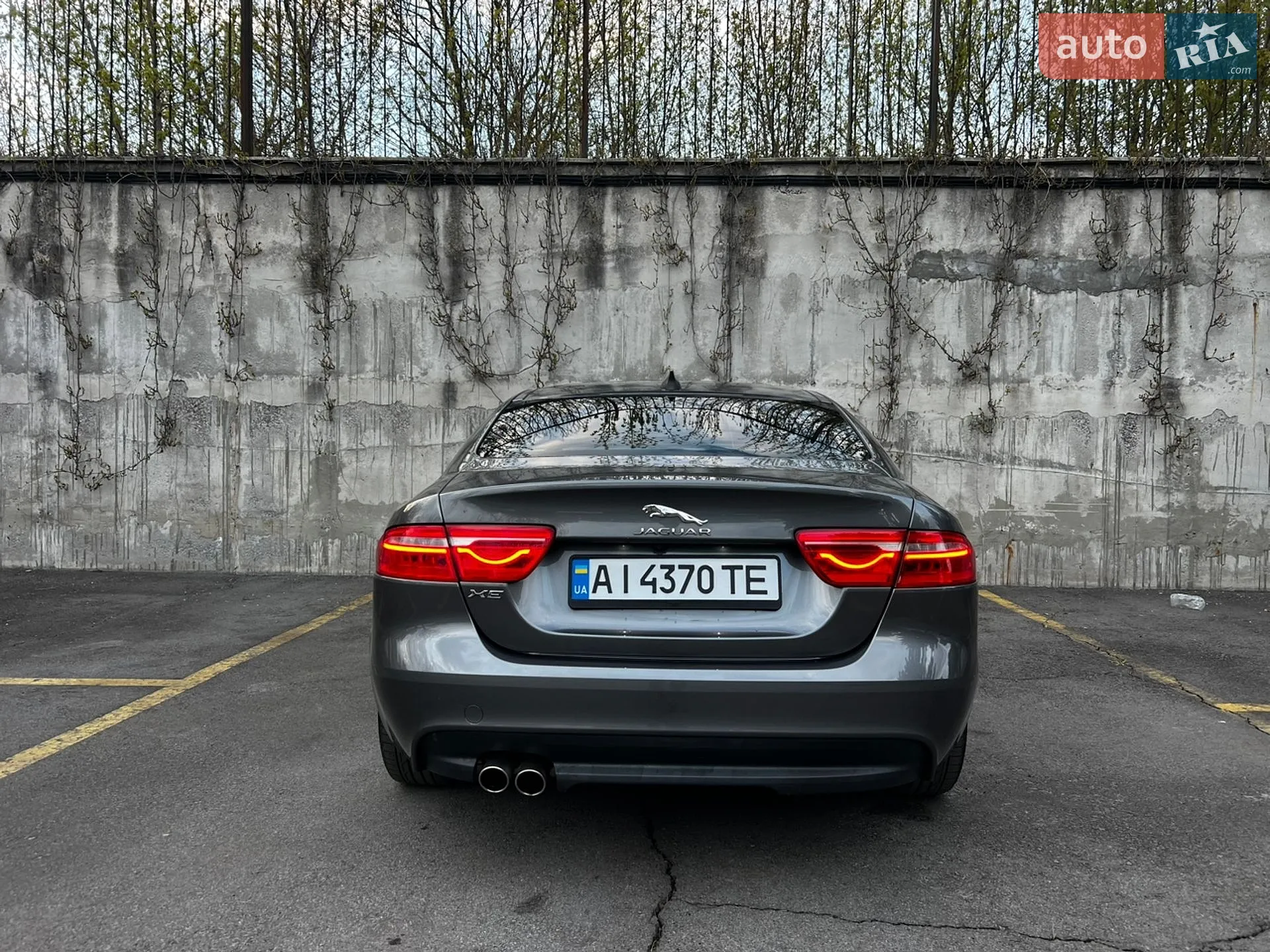 2016 Jaguar XE - мініатюра 14