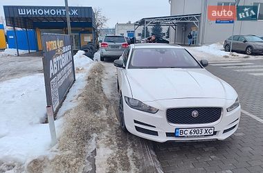 Седан Jaguar XE 2018 в Львове