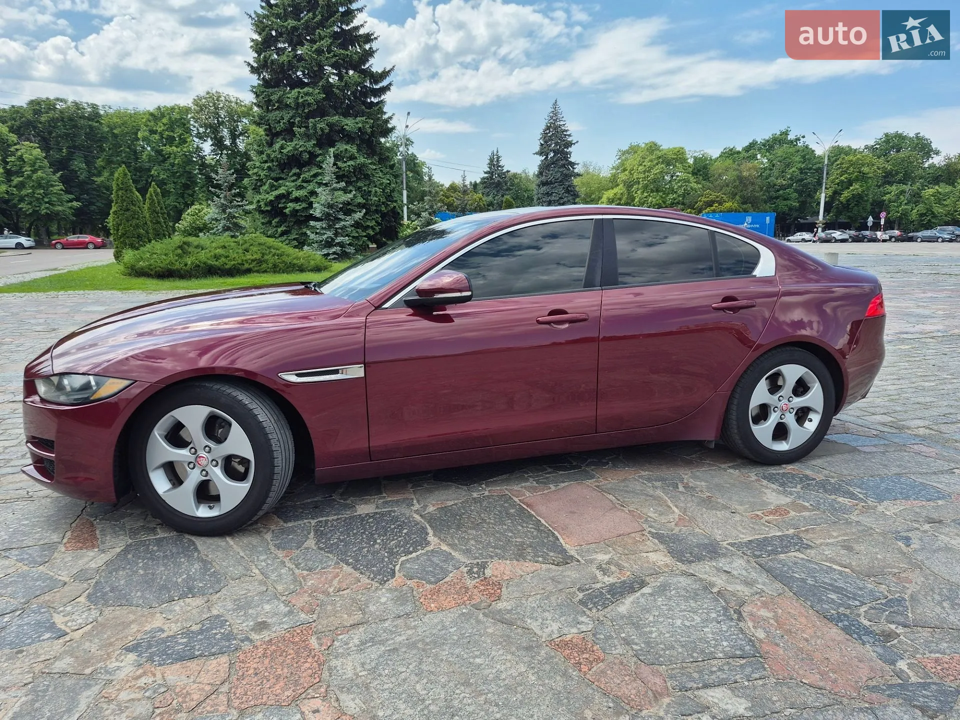 2016 Jaguar XE - мініатюра 7