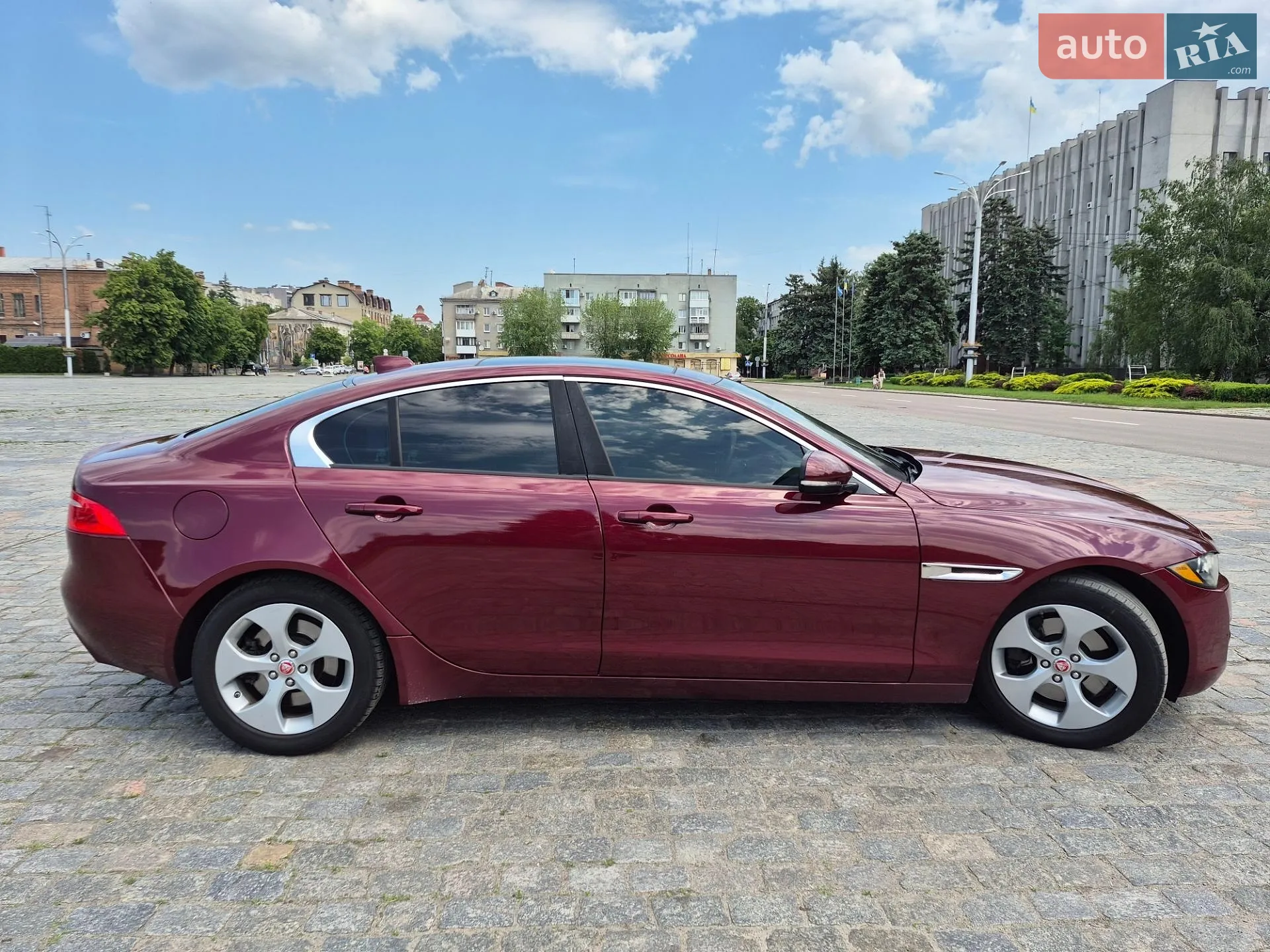 2016 Jaguar XE - мініатюра 16