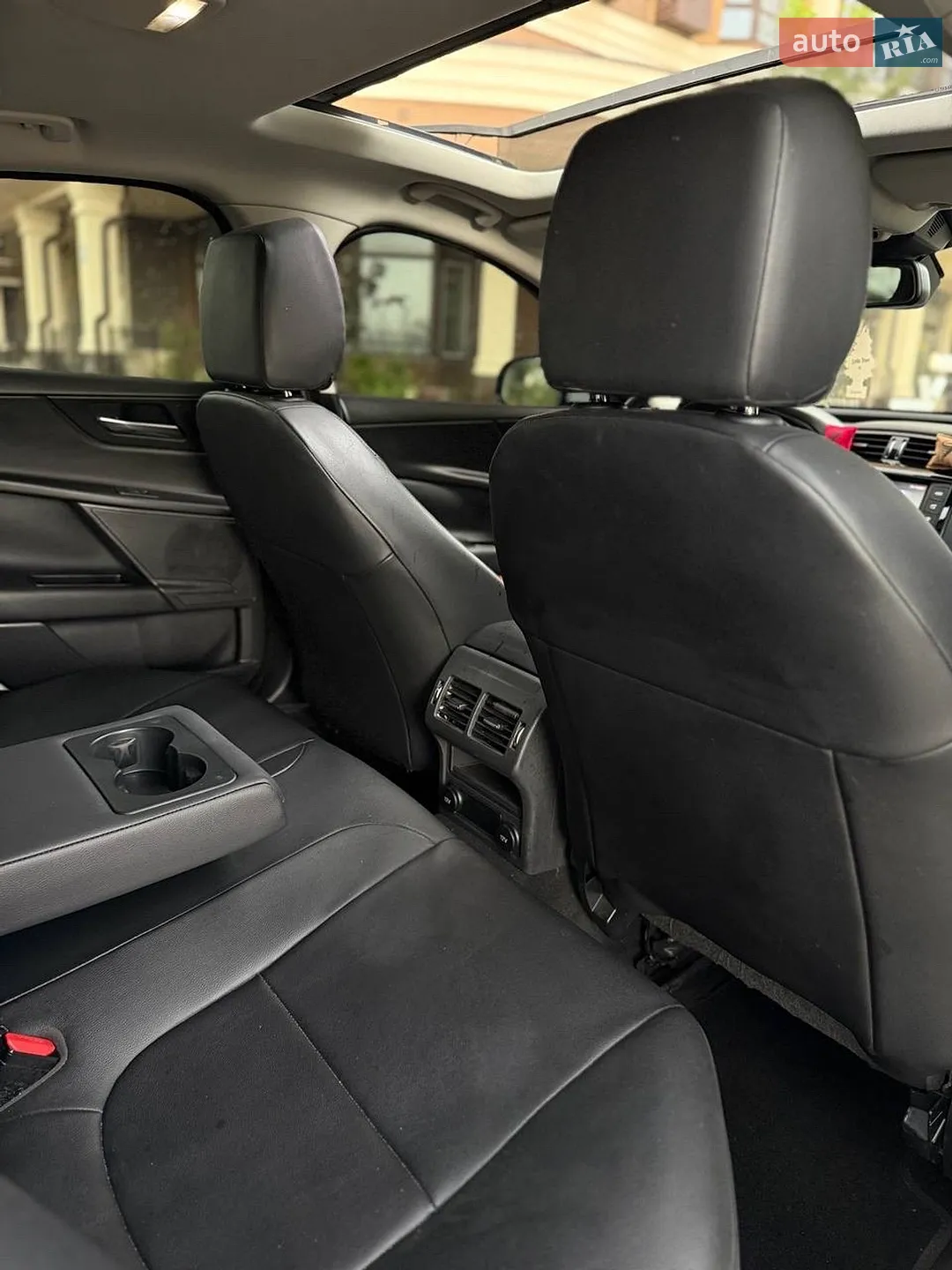 2017 Jaguar XE - мініатюра 33