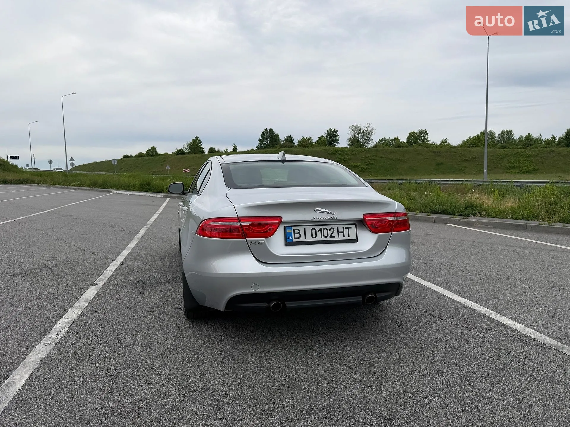2017 Jaguar XE - мініатюра 5