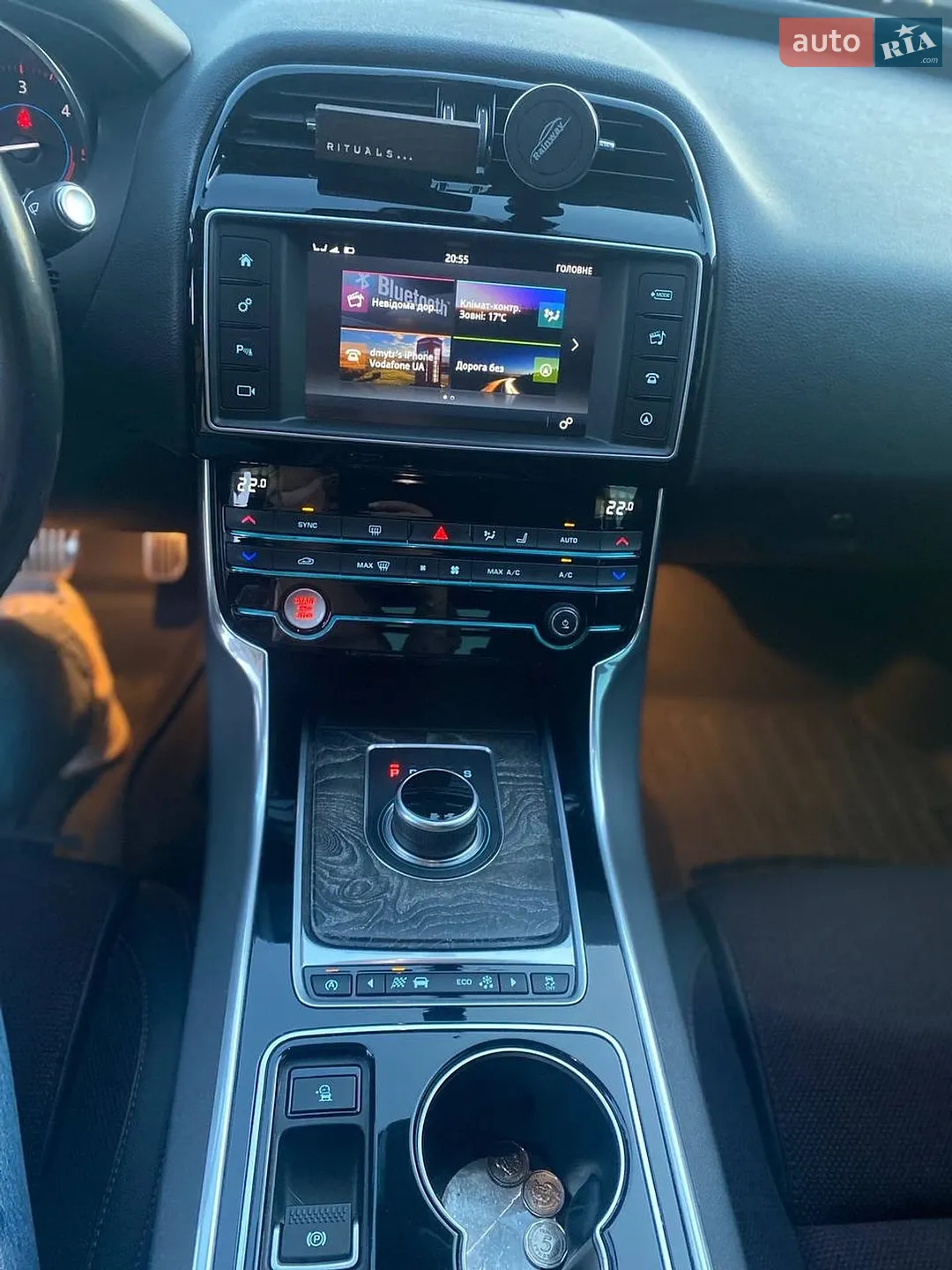 2016 Jaguar XE - мініатюра 16