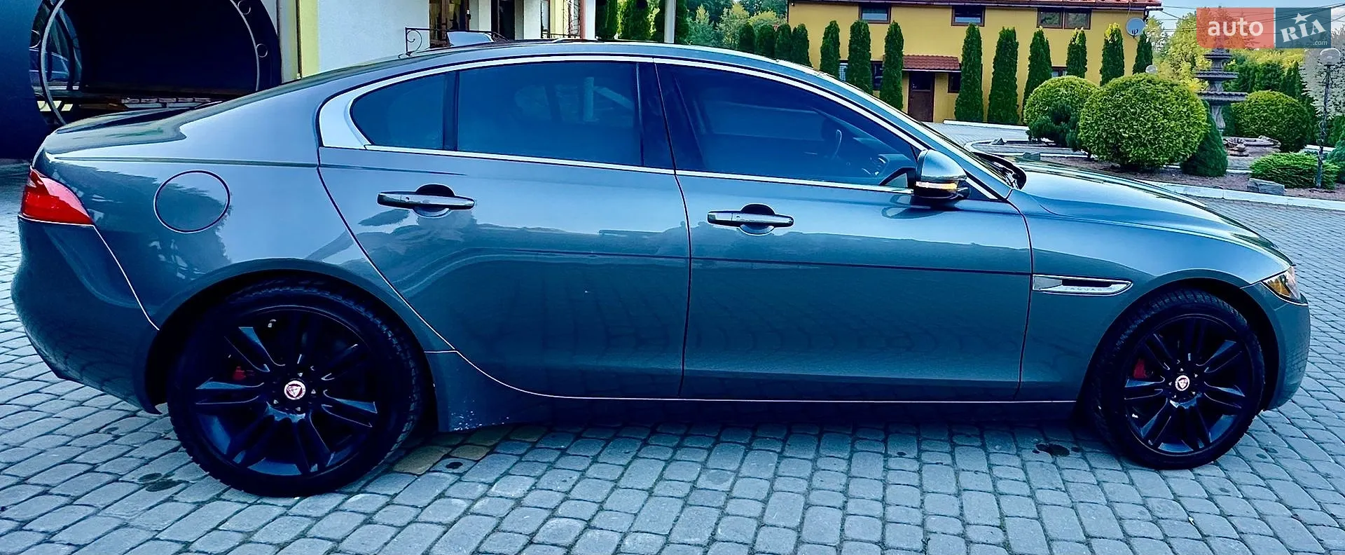2017 Jaguar XE - мініатюра 10