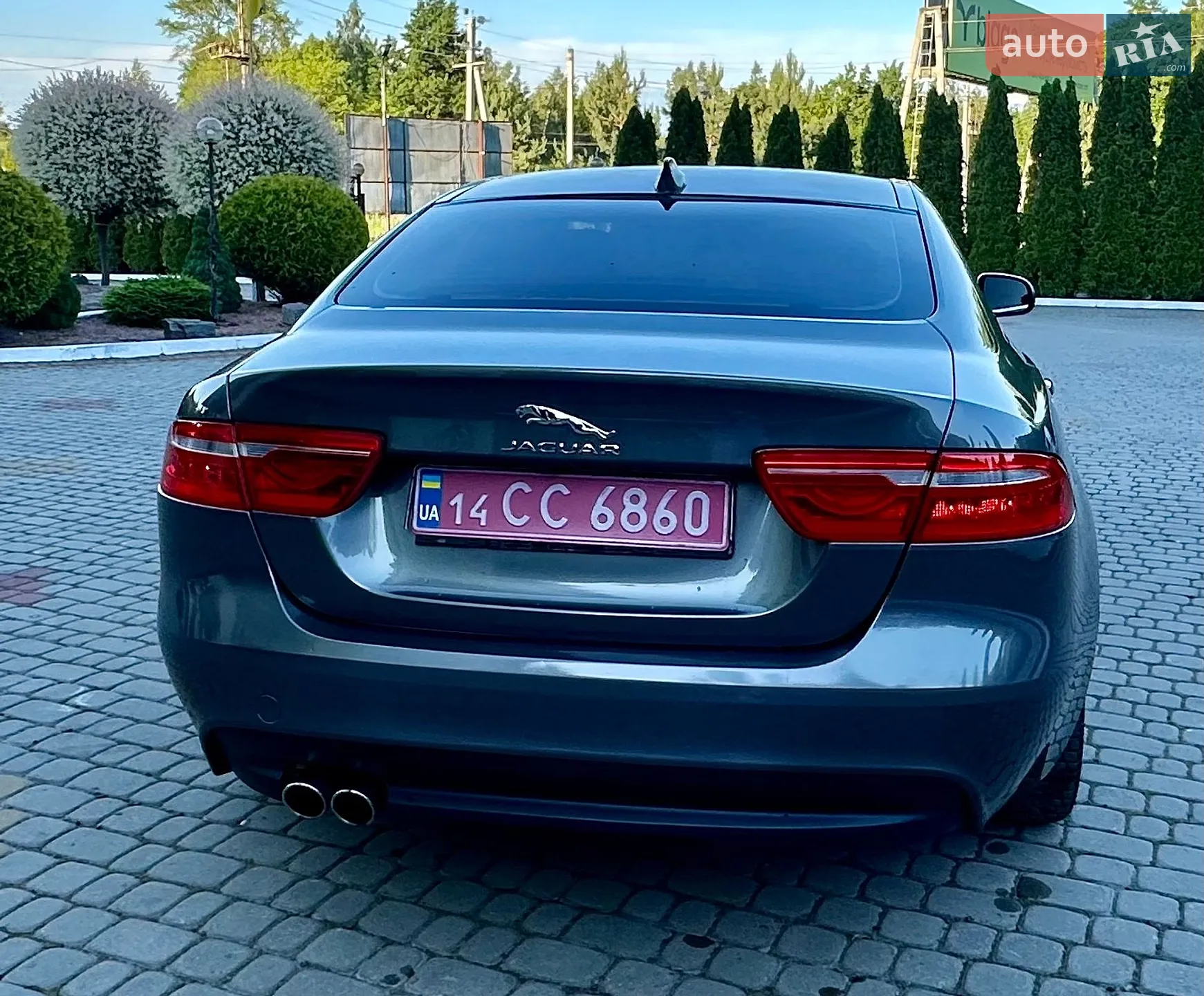 2017 Jaguar XE - мініатюра 16