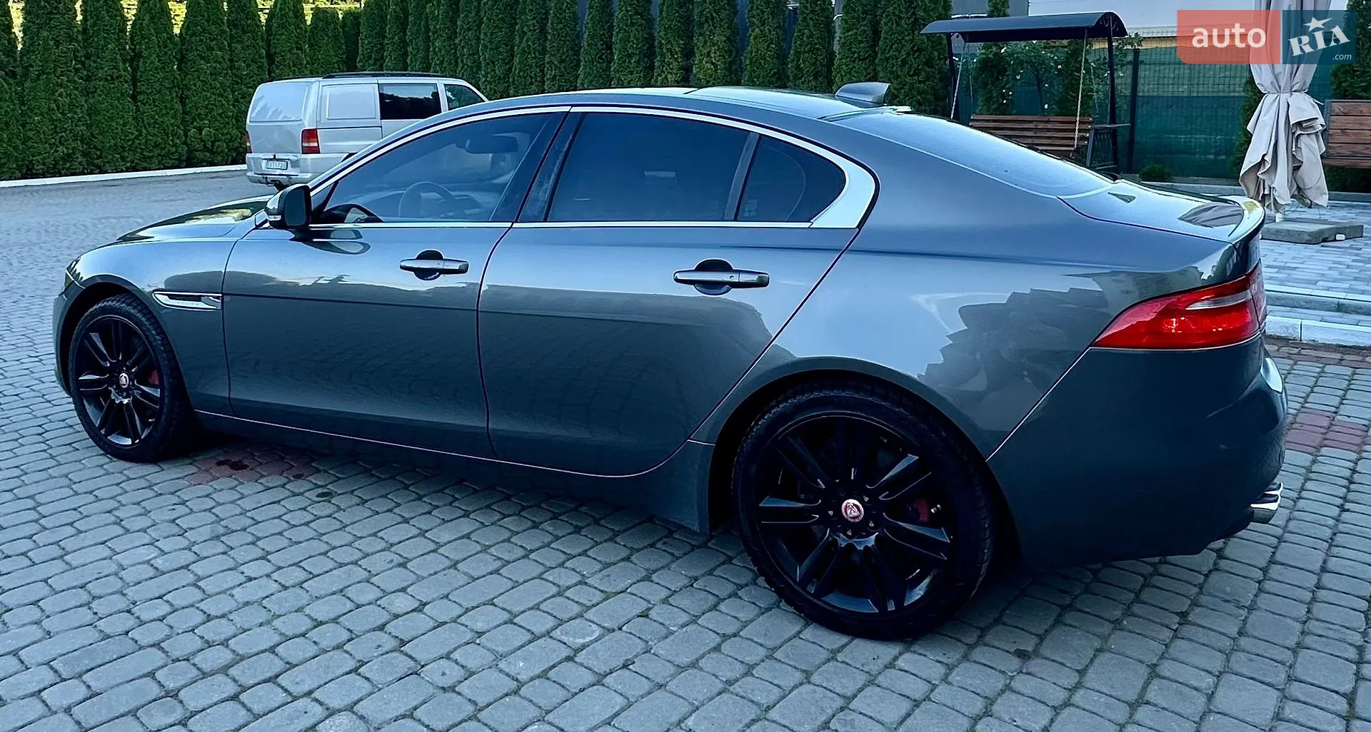 2017 Jaguar XE - мініатюра 19