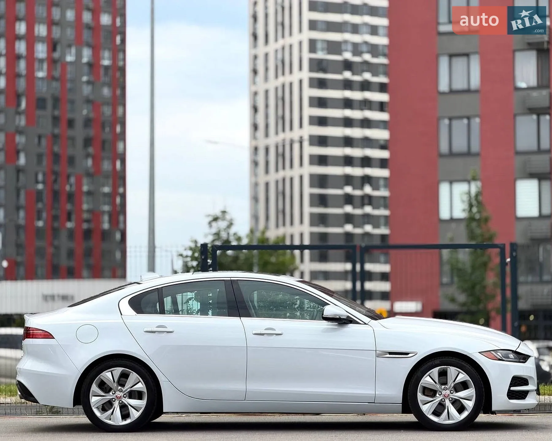 2019 Jaguar XE - мініатюра 11