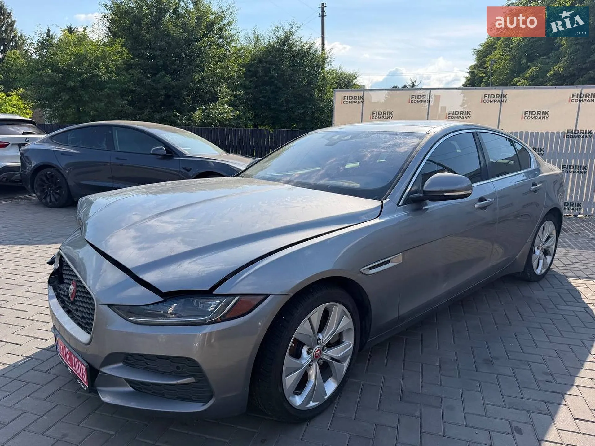 2019 Jaguar XE - мініатюра 3