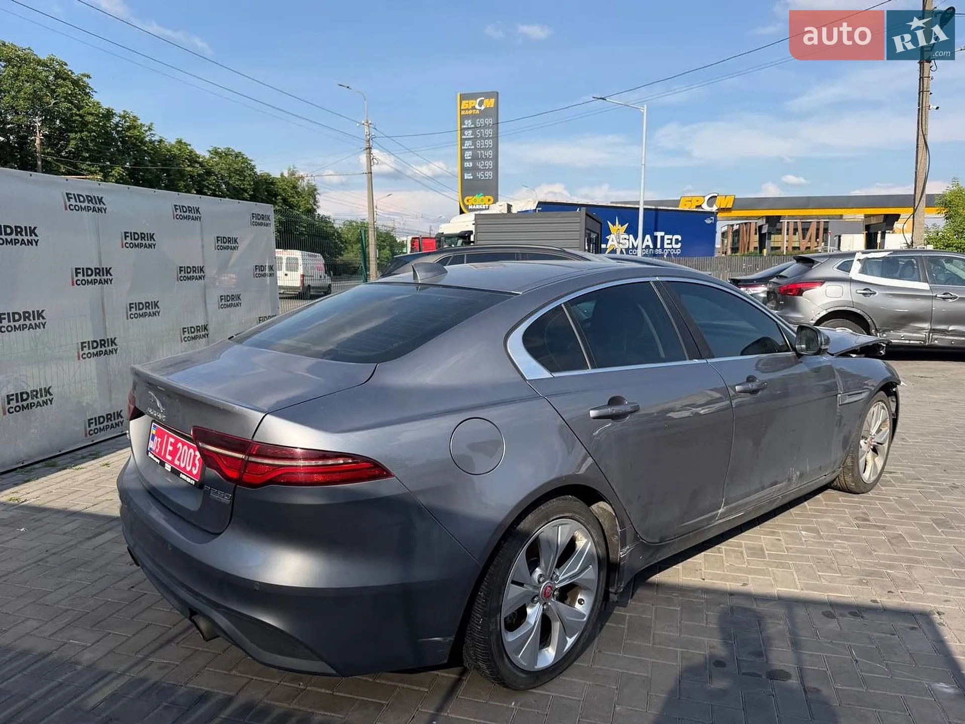 2019 Jaguar XE - мініатюра 4